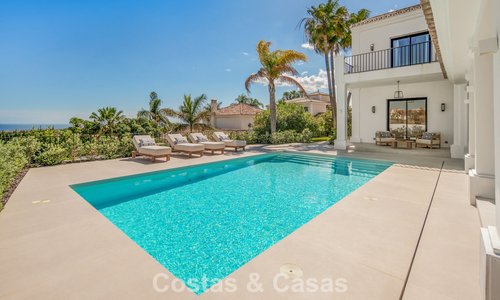 Eigentijdse, Spaanse luxevilla met panoramisch zeezicht te koop in Marbella - Benahavis 803362