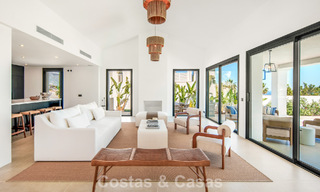 Eigentijdse, Spaanse luxevilla met panoramisch zeezicht te koop in Marbella - Benahavis 803374 