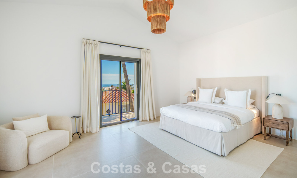 Eigentijdse, Spaanse luxevilla met panoramisch zeezicht te koop in Marbella - Benahavis 803386