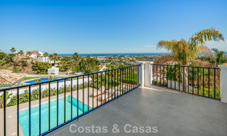 Eigentijdse, Spaanse luxevilla met panoramisch zeezicht te koop in Marbella - Benahavis 803388 
