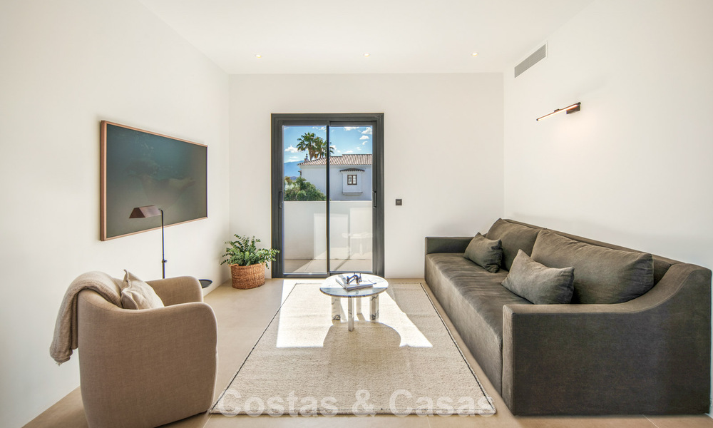 Eigentijdse, Spaanse luxevilla met panoramisch zeezicht te koop in Marbella - Benahavis 803391