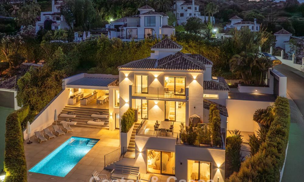 Elegante luxevilla met eigentijds-mediterrane architectuur te koop in een besloten wijk in Nueva Andalucia, Marbella 803414