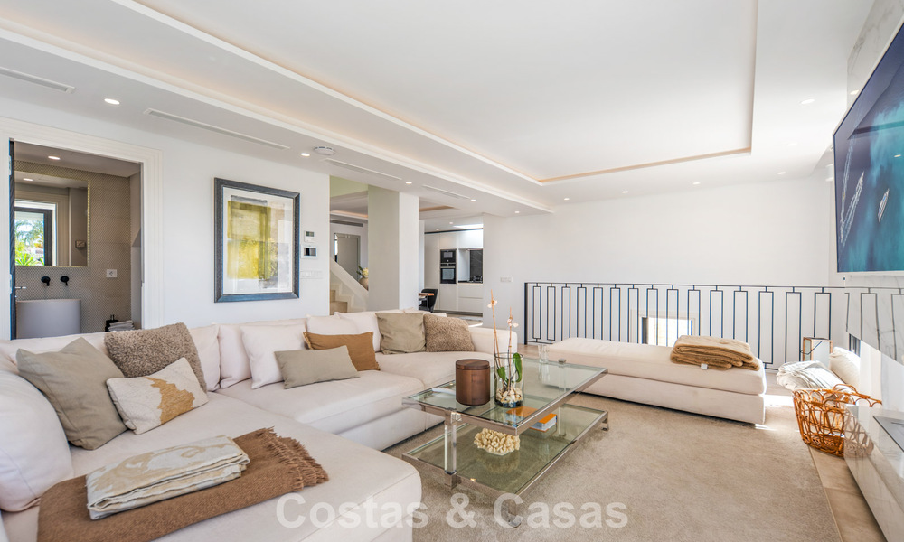 Elegante luxevilla met eigentijds-mediterrane architectuur te koop in een besloten wijk in Nueva Andalucia, Marbella 803441
