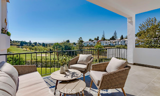 Gerenoveerde, halfvrijstaande woning met frontlinie golfzicht te koop in Aloha, Nueva Andalucia, Marbella 803148 