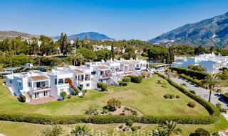 Gerenoveerde, halfvrijstaande woning met frontlinie golfzicht te koop in Aloha, Nueva Andalucia, Marbella 803156 