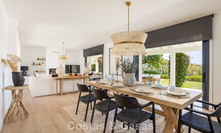 Gelijkvloerse luxevilla met Spaanse bouwstijl en directe toegang tot de golfbaan te koop in Marbella - Benahavis 803549 
