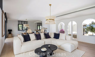 Gelijkvloerse luxevilla met Spaanse bouwstijl en directe toegang tot de golfbaan te koop in Marbella - Benahavis 803551 