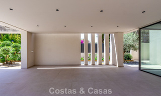 Nieuwe, exclusieve, instapklare, moderne villa te koop in een strandwijk tegen San Pedro, Marbella 803581 