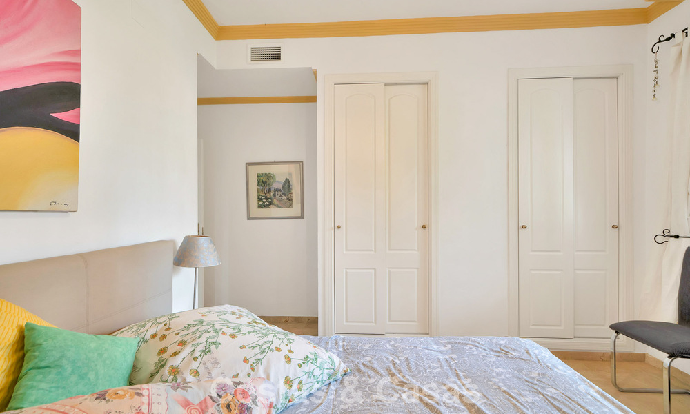 Ruim appartement met royaal terras te koop op loopafstand van de voorzieningen in Aloha in Nueva Andalucia, Marbella 803641
