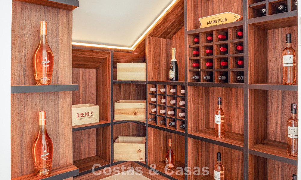 Boutique penthouse te koop op wandelafstand van voorzieningen en Puerto Banus in Nueva Andalucia, Marbella 803836