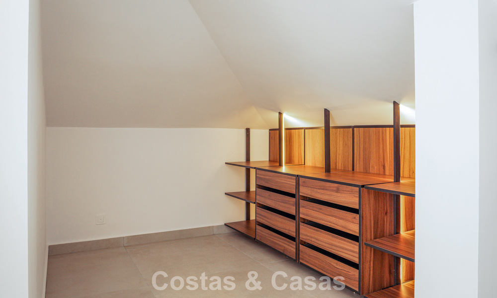 Boutique penthouse te koop op wandelafstand van voorzieningen en Puerto Banus in Nueva Andalucia, Marbella 803842