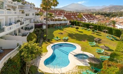 Boutique penthouse te koop op wandelafstand van voorzieningen en Puerto Banus in Nueva Andalucia, Marbella 803845