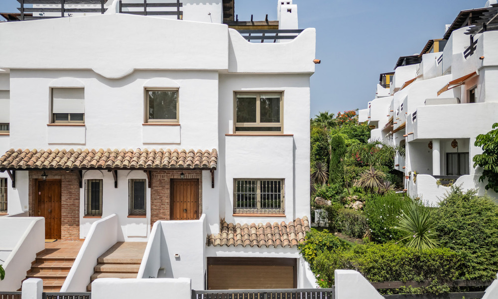 Exclusieve halfvrijstaande woning met dakterras te koop op Marbella’s Golden Mile 803882
