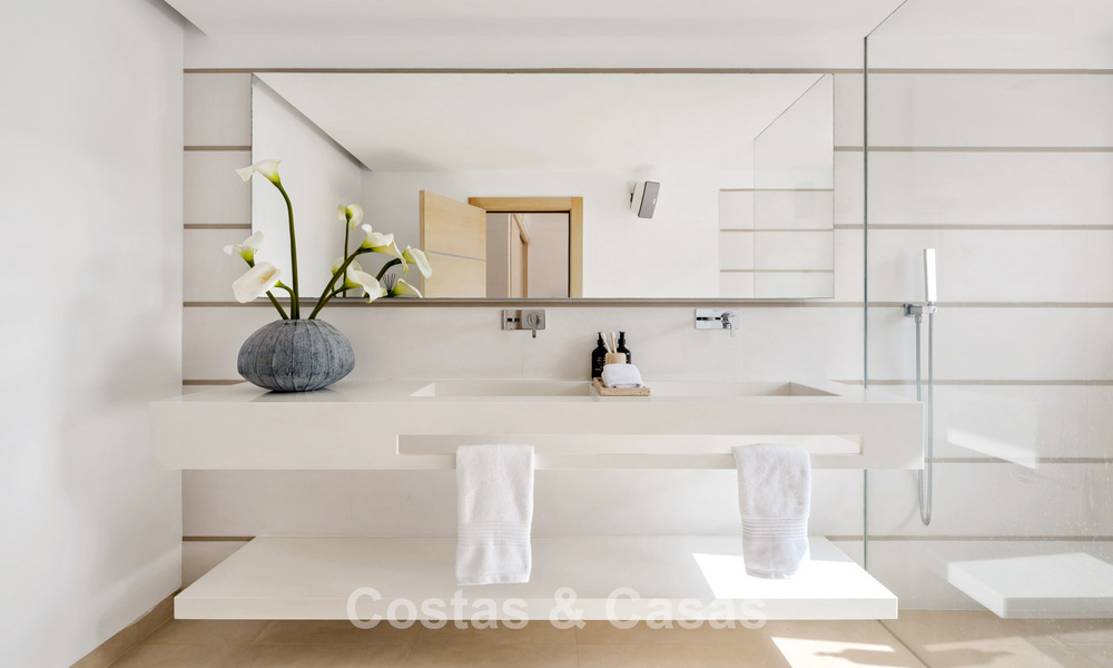 Exclusieve halfvrijstaande woning met dakterras te koop op Marbella’s Golden Mile 803887