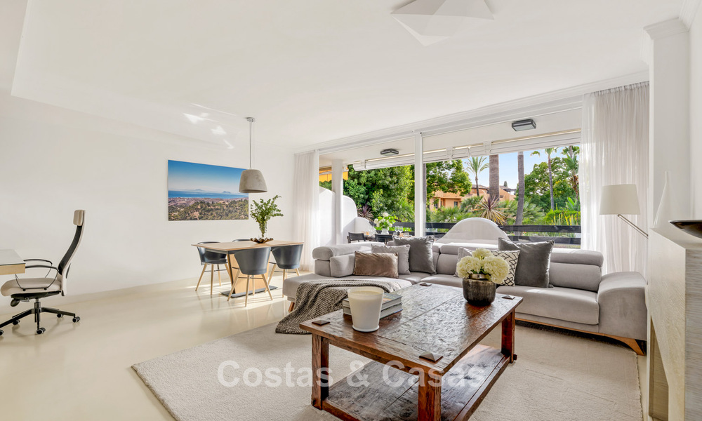 Exclusieve halfvrijstaande woning met dakterras te koop op Marbella’s Golden Mile 803904
