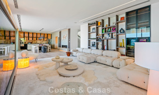Eersteklas luxevilla met fenomenaal zeezicht te koop, in een afgesloten woonwijk van La Quinta, Marbella - Benahavis 803735 
