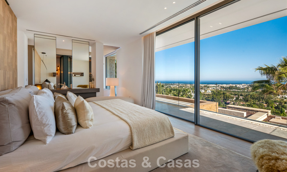 Eersteklas luxevilla met fenomenaal zeezicht te koop, in een afgesloten woonwijk van La Quinta, Marbella - Benahavis 803744