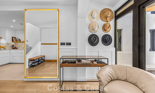 Modern Andalusisch hoekhuis te koop, in een gezochte gated community, eerstelijn Aloha Golf in Nueva Andalucia, Marbella 803753 
