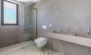 Nieuwe, moderne rijwoning te koop op wandelafstand van het strand in Elviria, ten oosten van Marbella centrum 804083 