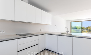 Nieuwe, moderne rijwoning te koop op wandelafstand van het strand in Elviria, ten oosten van Marbella centrum 804088 