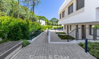 Nieuwe, moderne rijwoning te koop op wandelafstand van het strand in Elviria, ten oosten van Marbella centrum 804095 