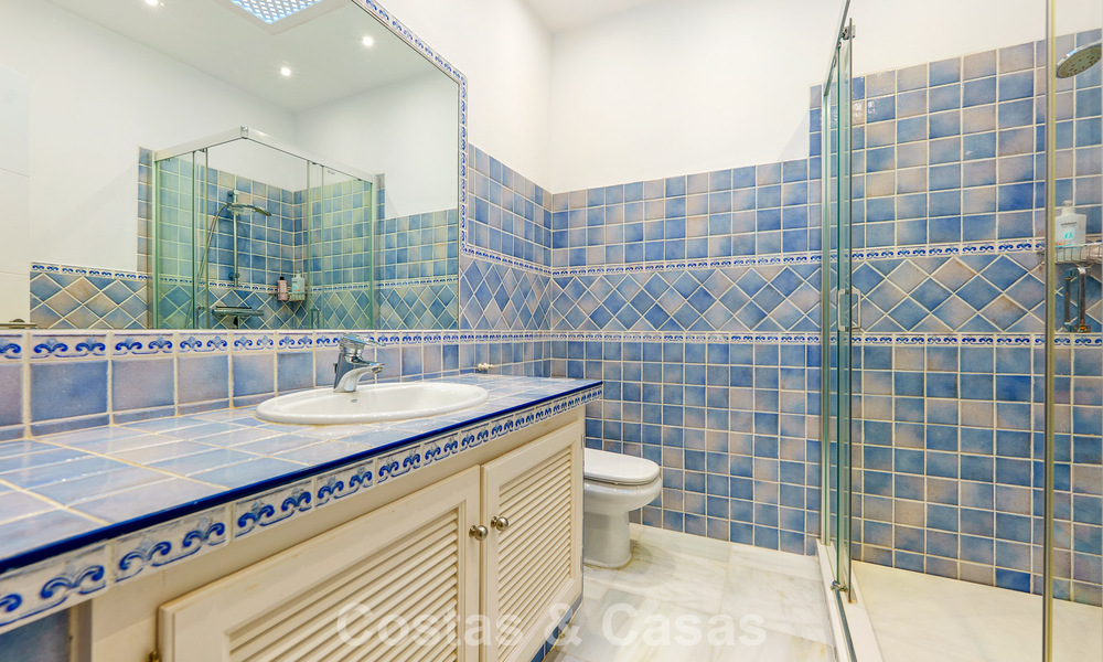 Charmante villa in een Mediterrane stijl te koop in Sierra Blanca op Marbella’s Golden Mile 804009