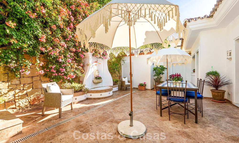 Charmante villa in een Mediterrane stijl te koop in Sierra Blanca op Marbella’s Golden Mile 804012
