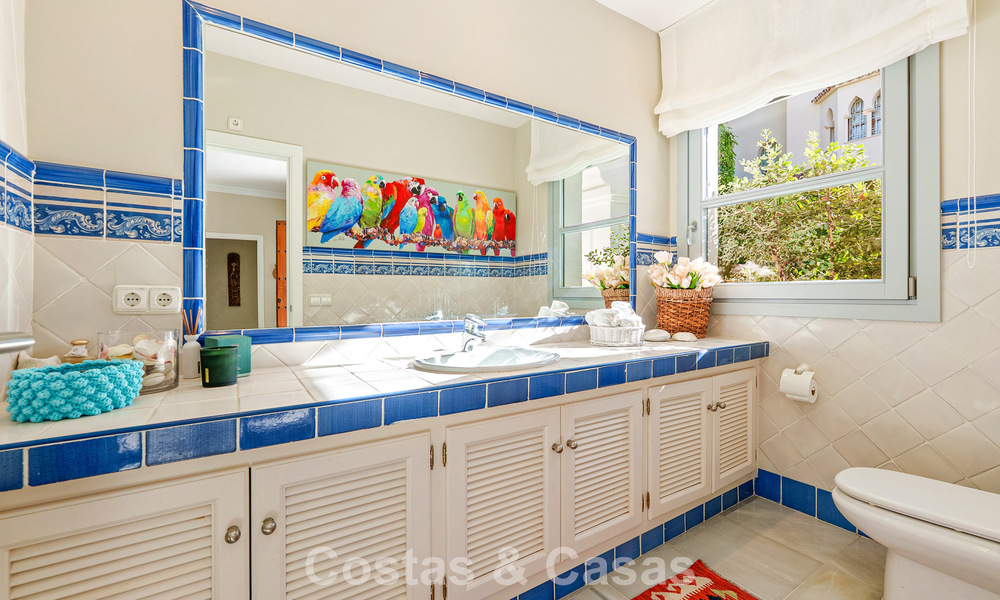 Charmante villa in een Mediterrane stijl te koop in Sierra Blanca op Marbella’s Golden Mile 804021