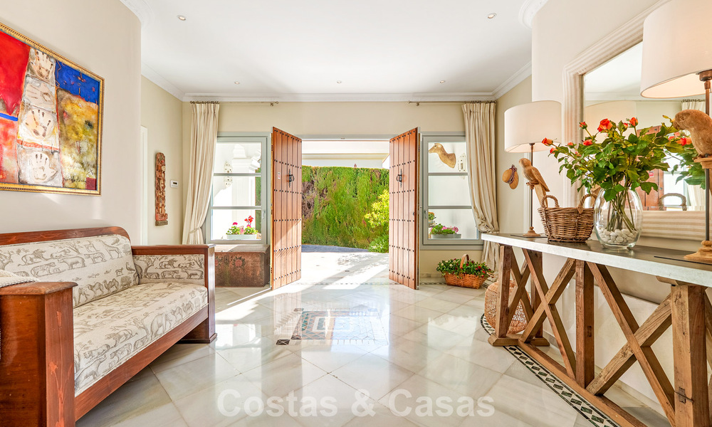 Charmante villa in een Mediterrane stijl te koop in Sierra Blanca op Marbella’s Golden Mile 804022