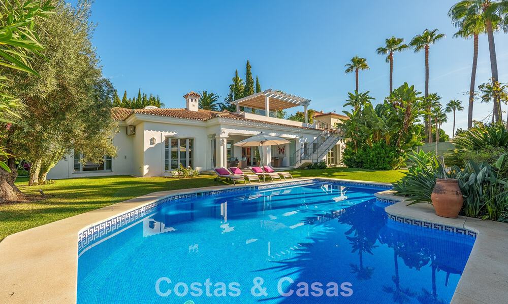 Charmante villa in een Mediterrane stijl te koop in Sierra Blanca op Marbella’s Golden Mile 804029