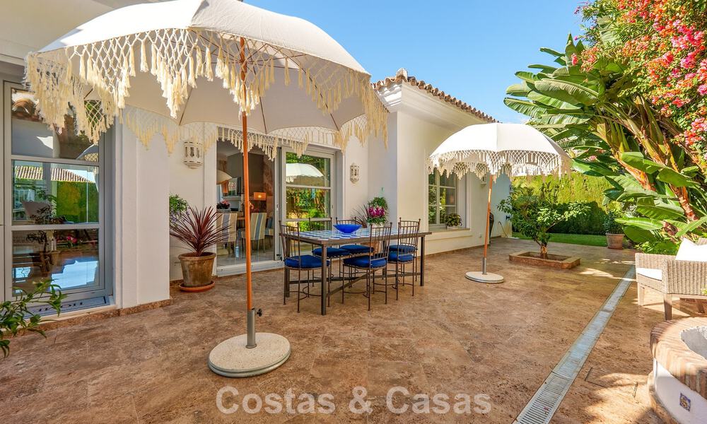 Charmante villa in een Mediterrane stijl te koop in Sierra Blanca op Marbella’s Golden Mile 804032