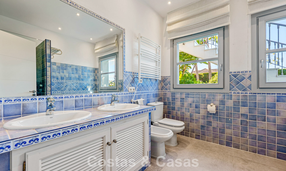 Charmante villa in een Mediterrane stijl te koop in Sierra Blanca op Marbella’s Golden Mile 804037