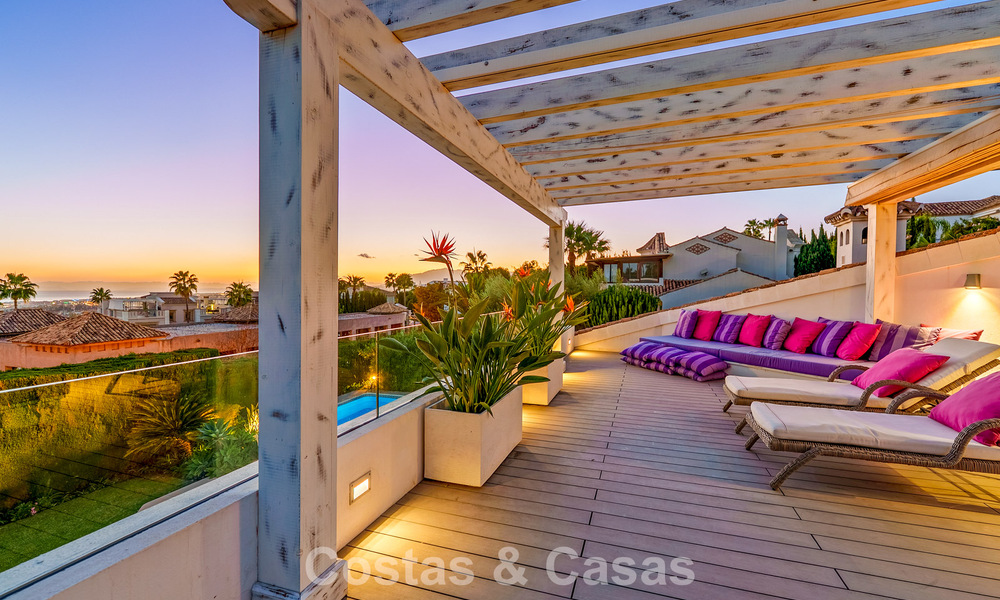 Charmante villa in een Mediterrane stijl te koop in Sierra Blanca op Marbella’s Golden Mile 804048