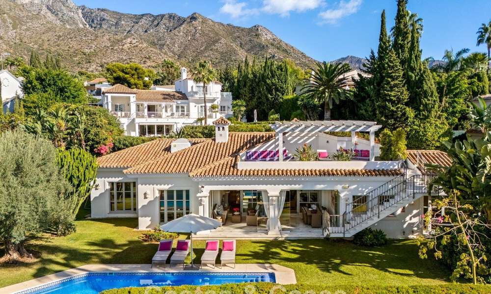Charmante villa in een Mediterrane stijl te koop in Sierra Blanca op Marbella’s Golden Mile 804052