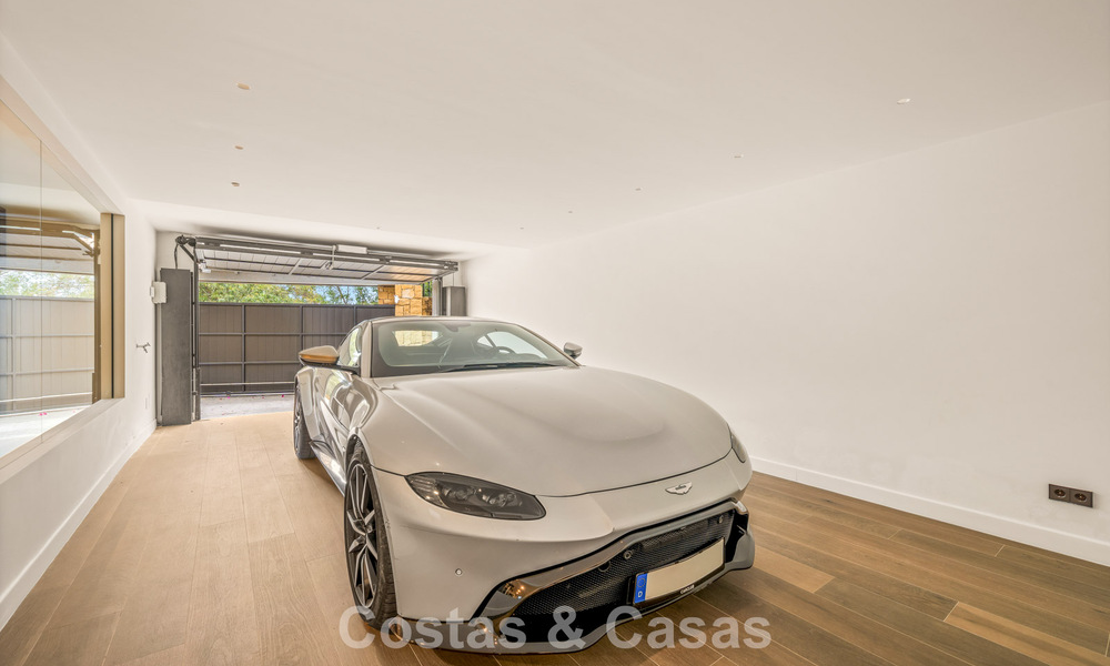Stijlvol gerenoveerde mediterrane villa te koop in Cascada de Camojan op Marbella’s Golden Mile 804153