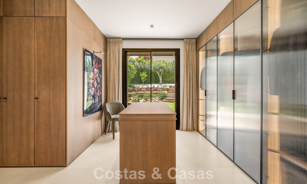 Stijlvol gerenoveerde mediterrane villa te koop in Cascada de Camojan op Marbella’s Golden Mile 804165