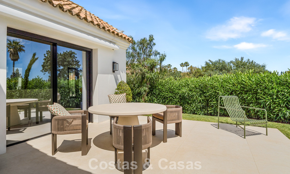 Stijlvol gerenoveerde mediterrane villa te koop in Cascada de Camojan op Marbella’s Golden Mile 804171