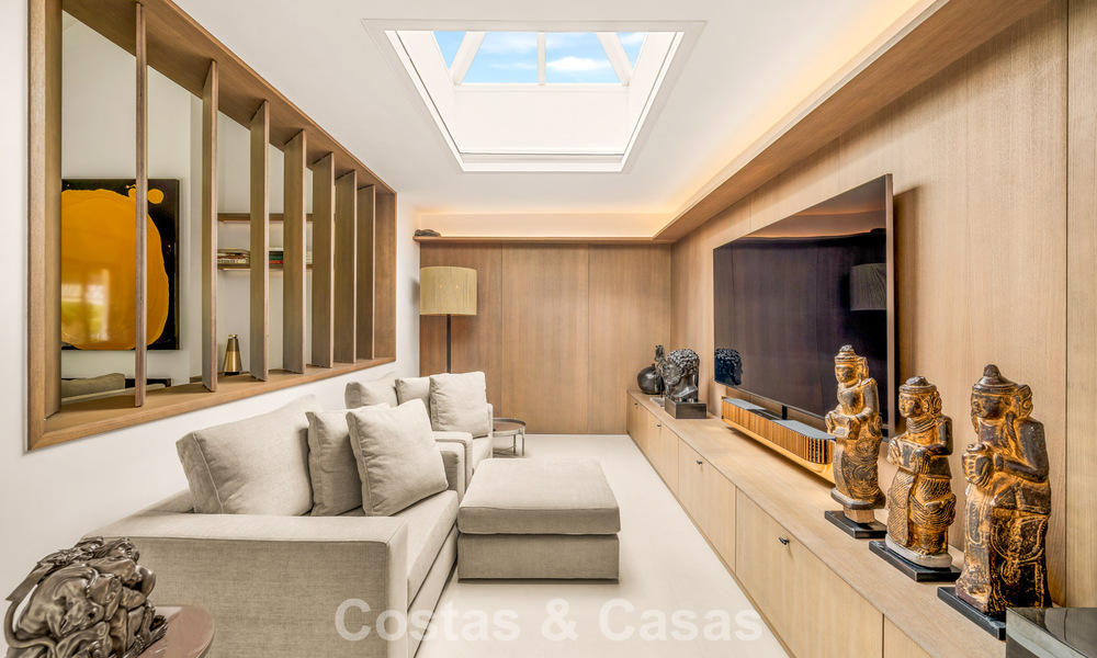 Stijlvol gerenoveerde mediterrane villa te koop in Cascada de Camojan op Marbella’s Golden Mile 804176