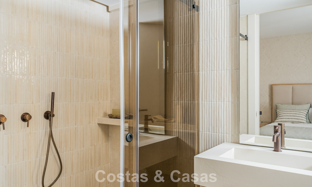 Hoogwaardig gerenoveerd duplex tuinappartement te koop in Nueva Andalucia, Marbella 804186
