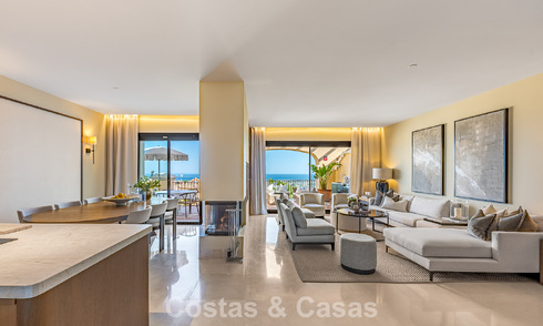 Luxe penthouse met panoramisch zeezicht te koop in La Quinta, Marbella - Benahavis 804295