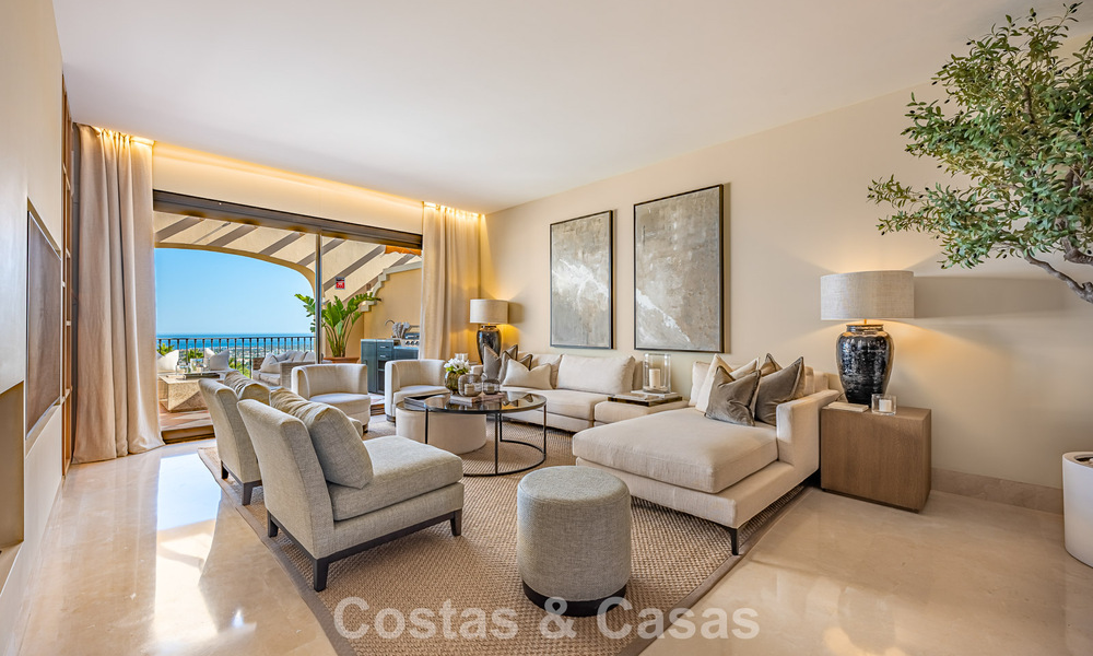 Luxe penthouse met panoramisch zeezicht te koop in La Quinta, Marbella - Benahavis 804297