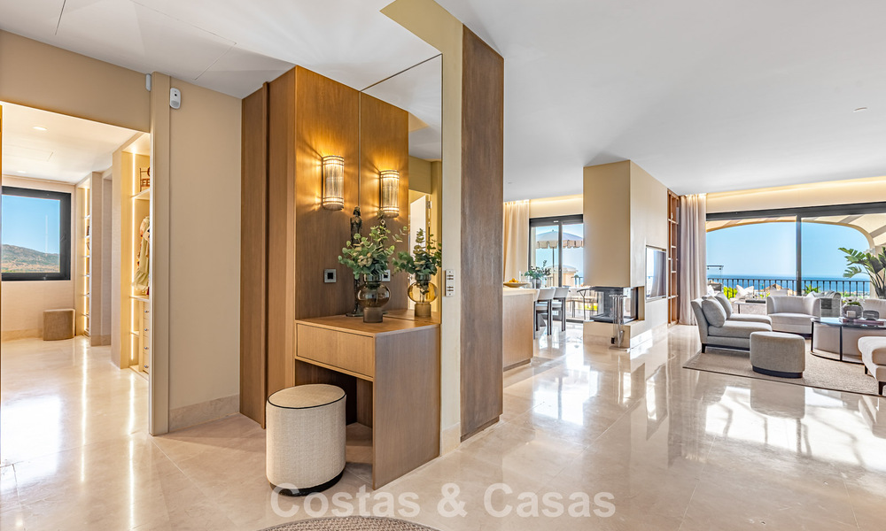 Luxe penthouse met panoramisch zeezicht te koop in La Quinta, Marbella - Benahavis 804302