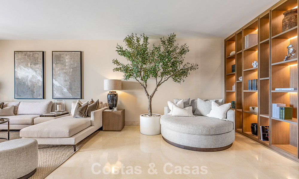 Luxe penthouse met panoramisch zeezicht te koop in La Quinta, Marbella - Benahavis 804303