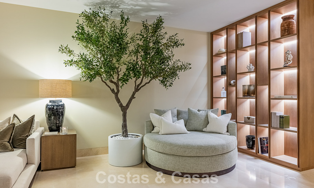 Luxe penthouse met panoramisch zeezicht te koop in La Quinta, Marbella - Benahavis 804305