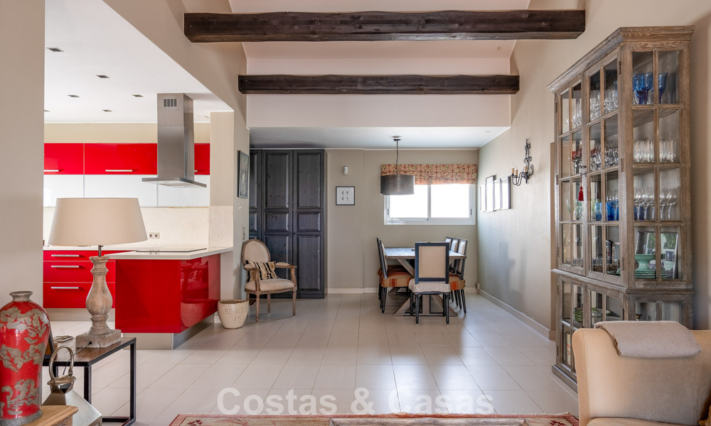 Sfeervol appartement met een Sale-and-Leaseback overeenkomst te koop in Nueva Andalucía, Marbella 804416
