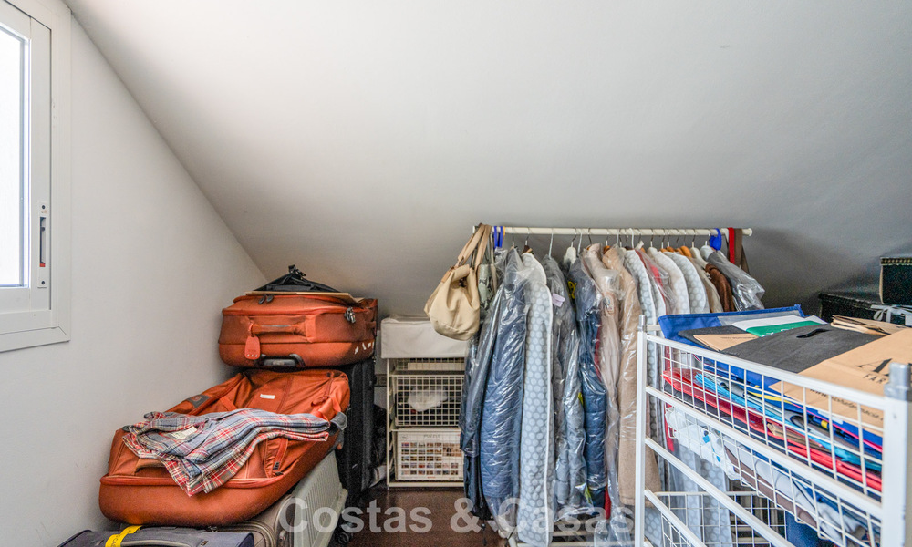 Sfeervol appartement met een Sale-and-Leaseback overeenkomst te koop in Nueva Andalucía, Marbella 804417