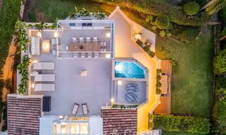 Luxueus totaal gerenoveerde halfvrijstaande woning, eerstelijns golf te koop in La Quinta, Marbella - Benahavis 804424 