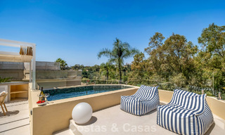 Luxueus totaal gerenoveerde halfvrijstaande woning, eerstelijns golf te koop in La Quinta, Marbella - Benahavis 804435 