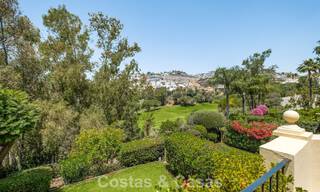 Luxueus totaal gerenoveerde halfvrijstaande woning, eerstelijns golf te koop in La Quinta, Marbella - Benahavis 804444 