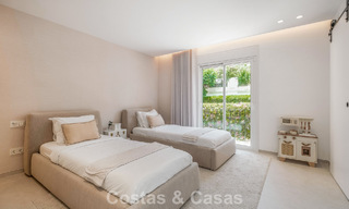 Luxueus totaal gerenoveerde halfvrijstaande woning, eerstelijns golf te koop in La Quinta, Marbella - Benahavis 804453 